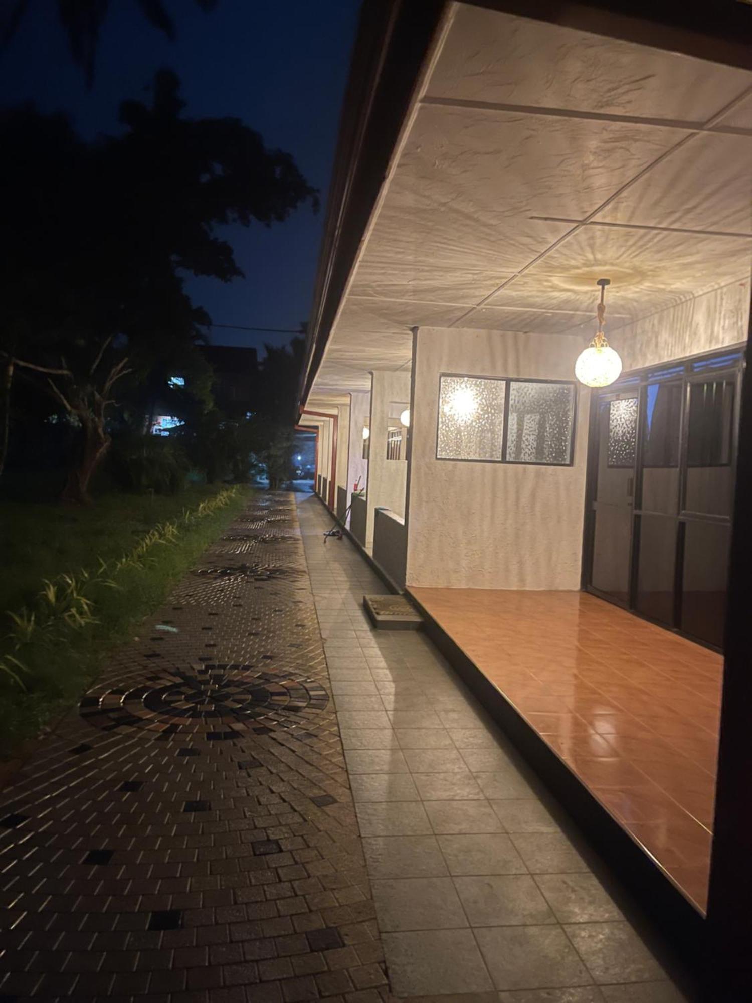 וואדואה River View Banquet & Resort מראה חיצוני תמונה