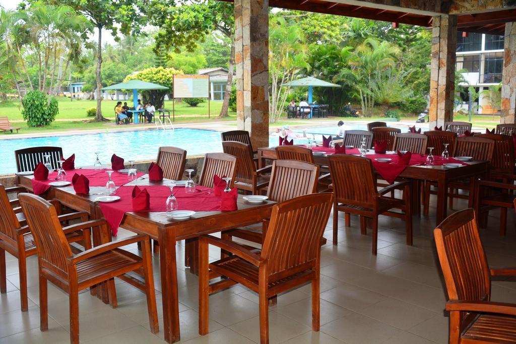 וואדואה River View Banquet & Resort מראה חיצוני תמונה