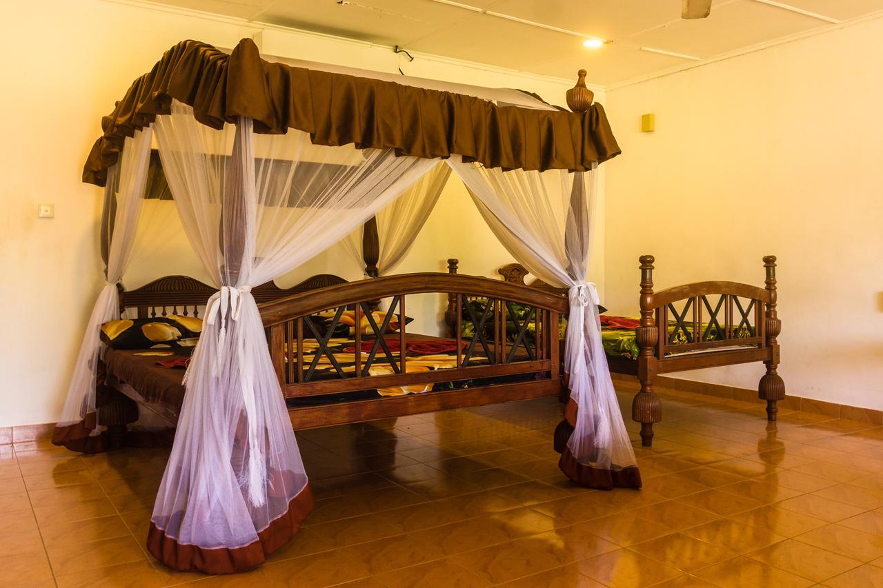 וואדואה River View Banquet & Resort מראה חיצוני תמונה