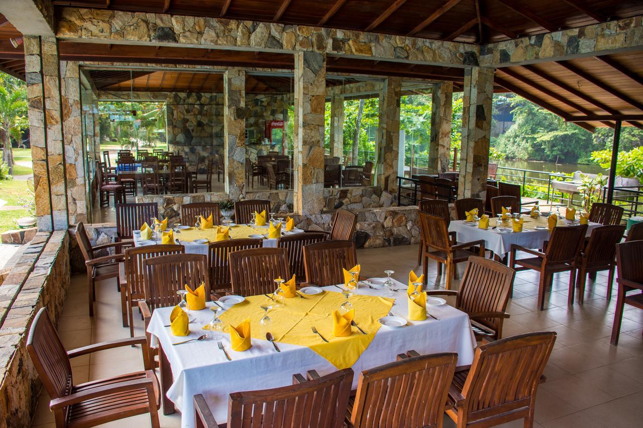 וואדואה River View Banquet & Resort מראה חיצוני תמונה