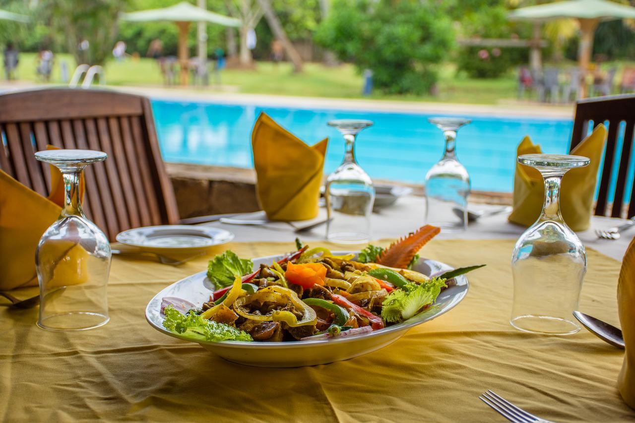 וואדואה River View Banquet & Resort מראה חיצוני תמונה