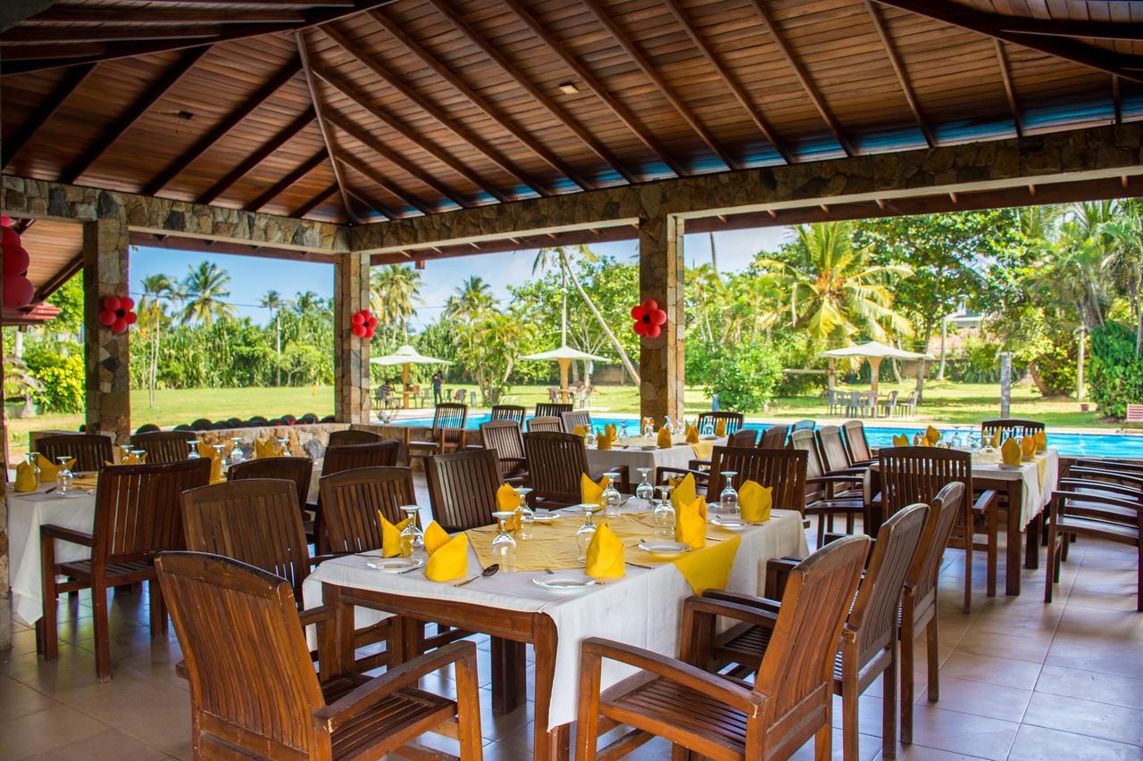 וואדואה River View Banquet & Resort מראה חיצוני תמונה