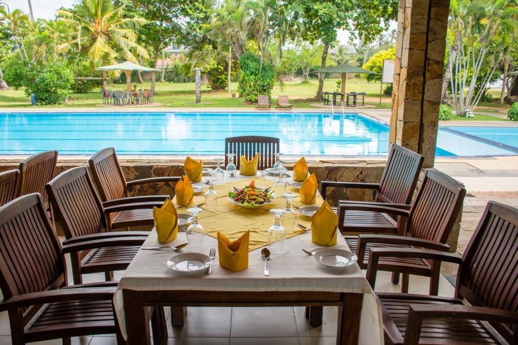 וואדואה River View Banquet & Resort מראה חיצוני תמונה